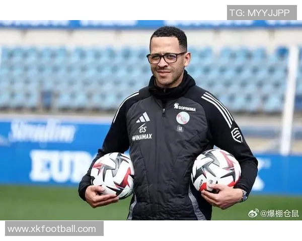 罗塞尼尔期待球队展现流畅足球让球迷尽享精彩表现